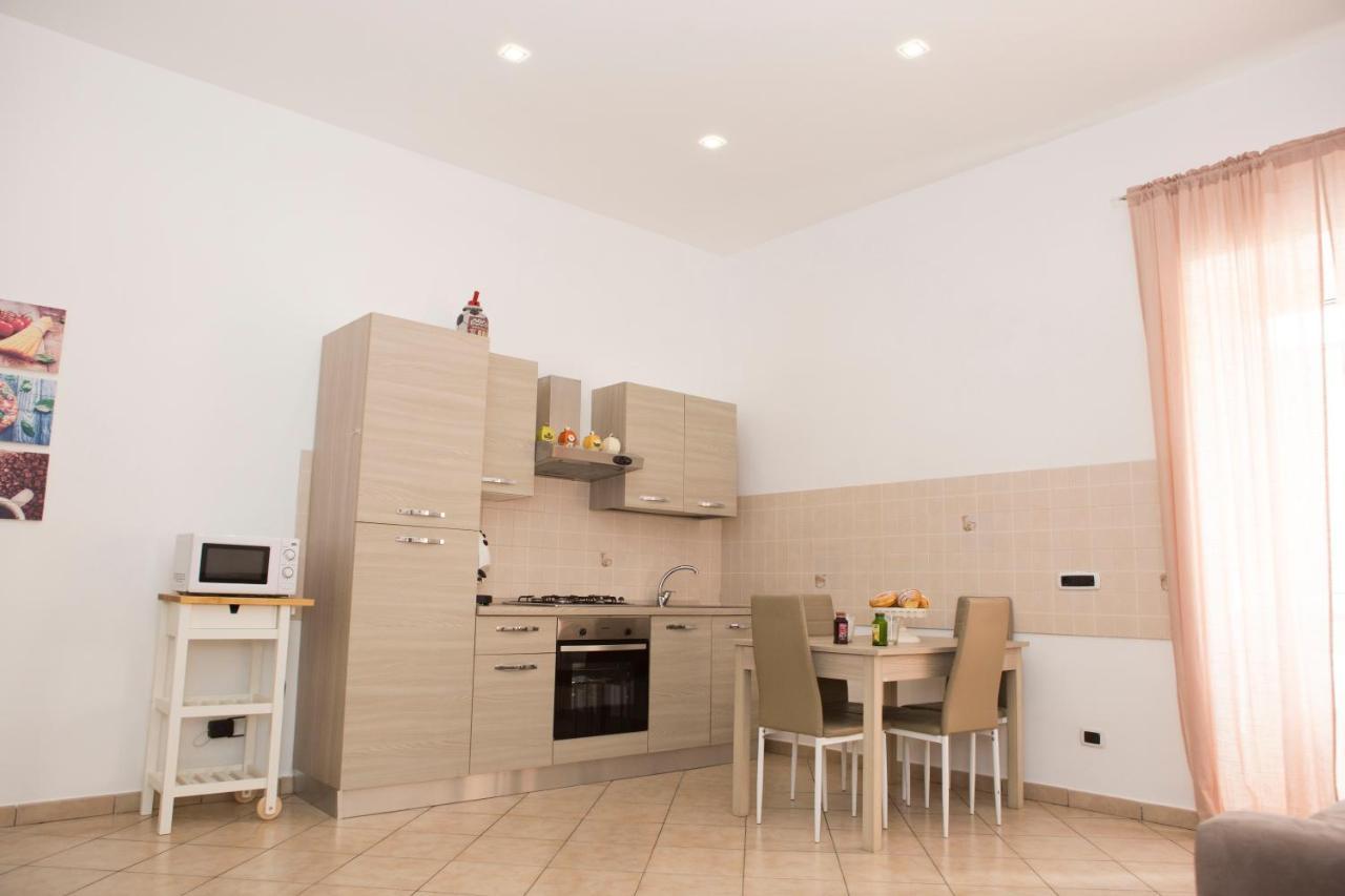 Airport House Apartment เนเปิลส์ ภายนอก รูปภาพ
