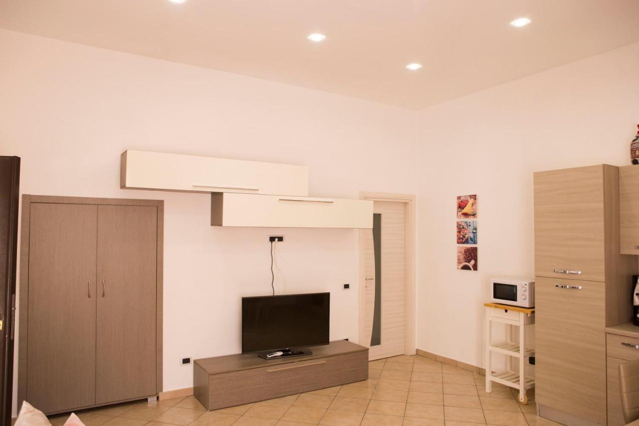 Airport House Apartment เนเปิลส์ ภายนอก รูปภาพ