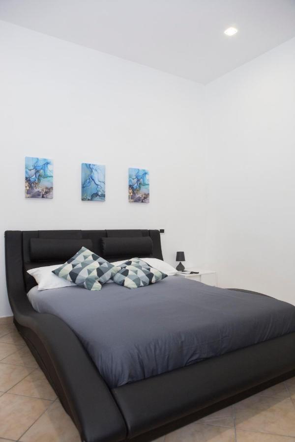 Airport House Apartment เนเปิลส์ ภายนอก รูปภาพ