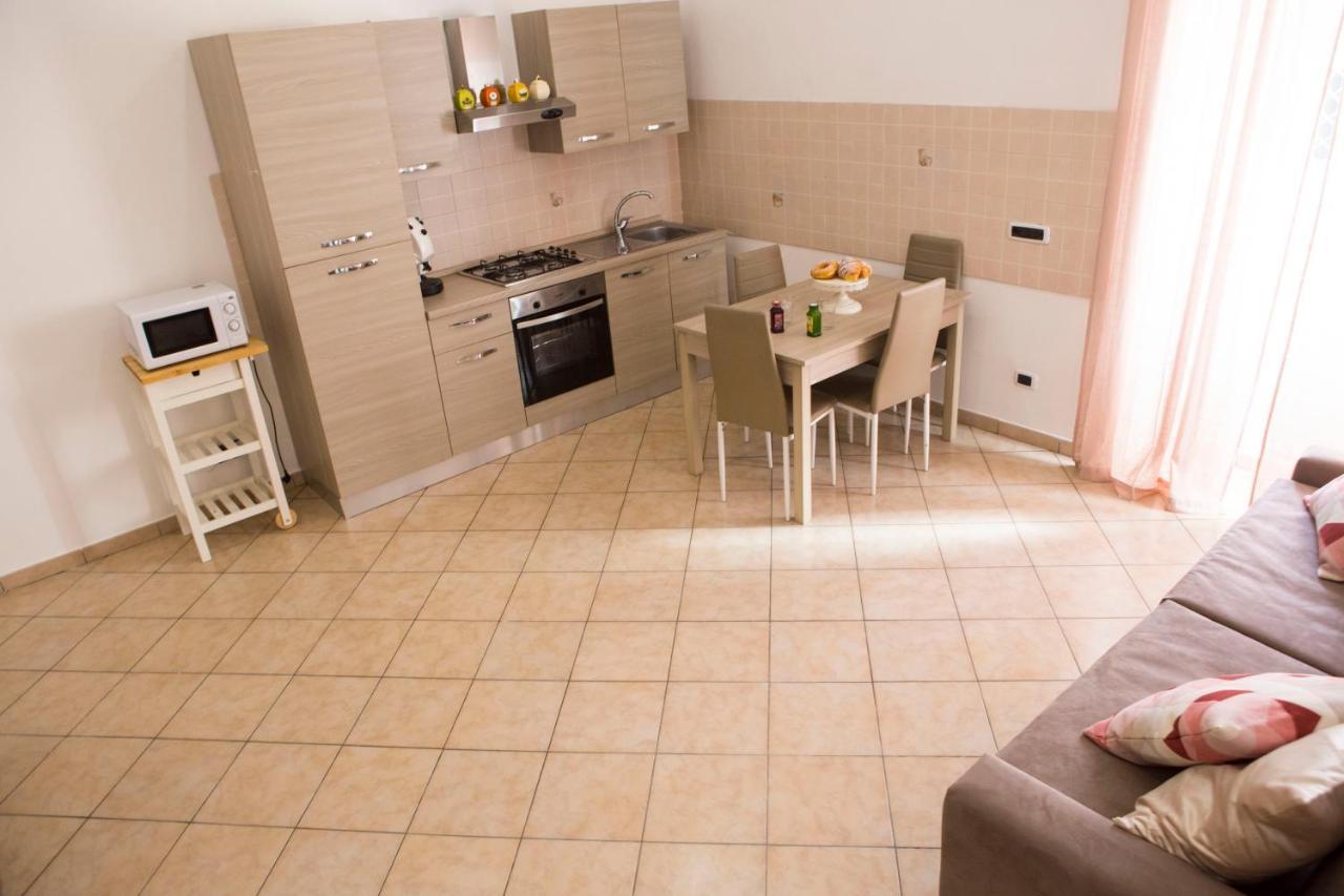 Airport House Apartment เนเปิลส์ ภายนอก รูปภาพ