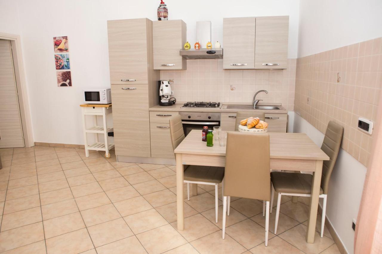 Airport House Apartment เนเปิลส์ ภายนอก รูปภาพ