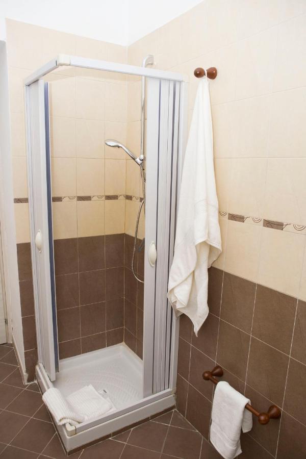 Airport House Apartment เนเปิลส์ ภายนอก รูปภาพ