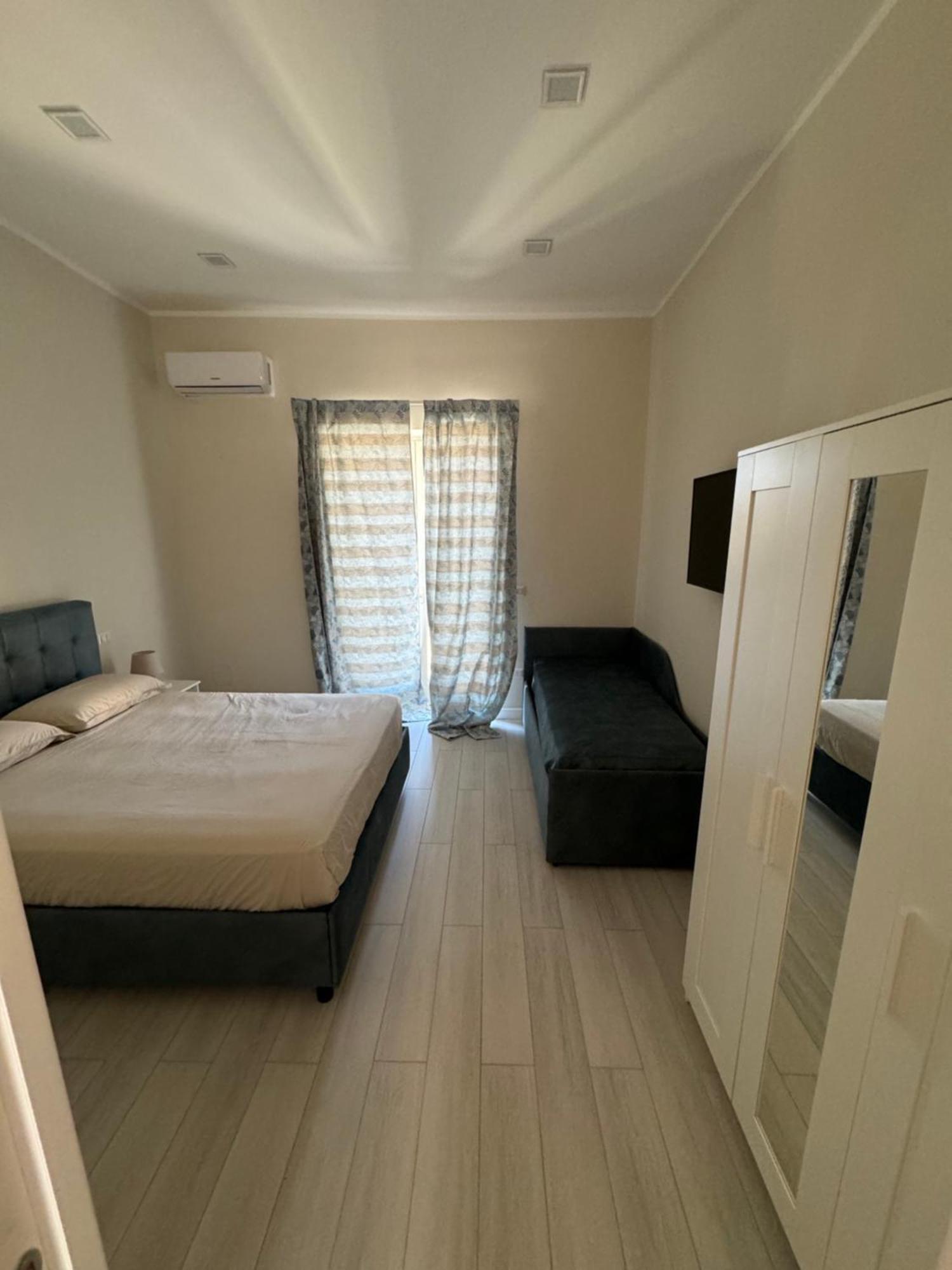 Airport House Apartment เนเปิลส์ ภายนอก รูปภาพ