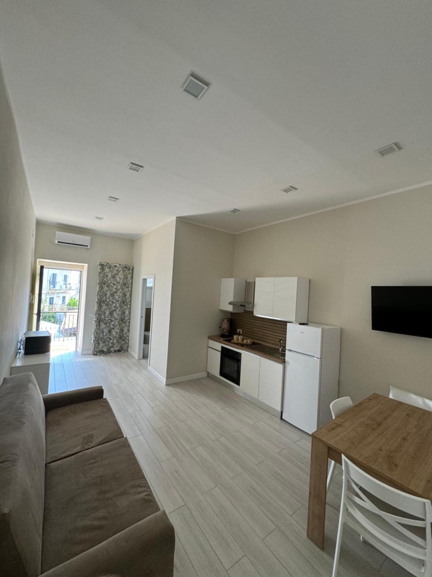 Airport House Apartment เนเปิลส์ ภายนอก รูปภาพ