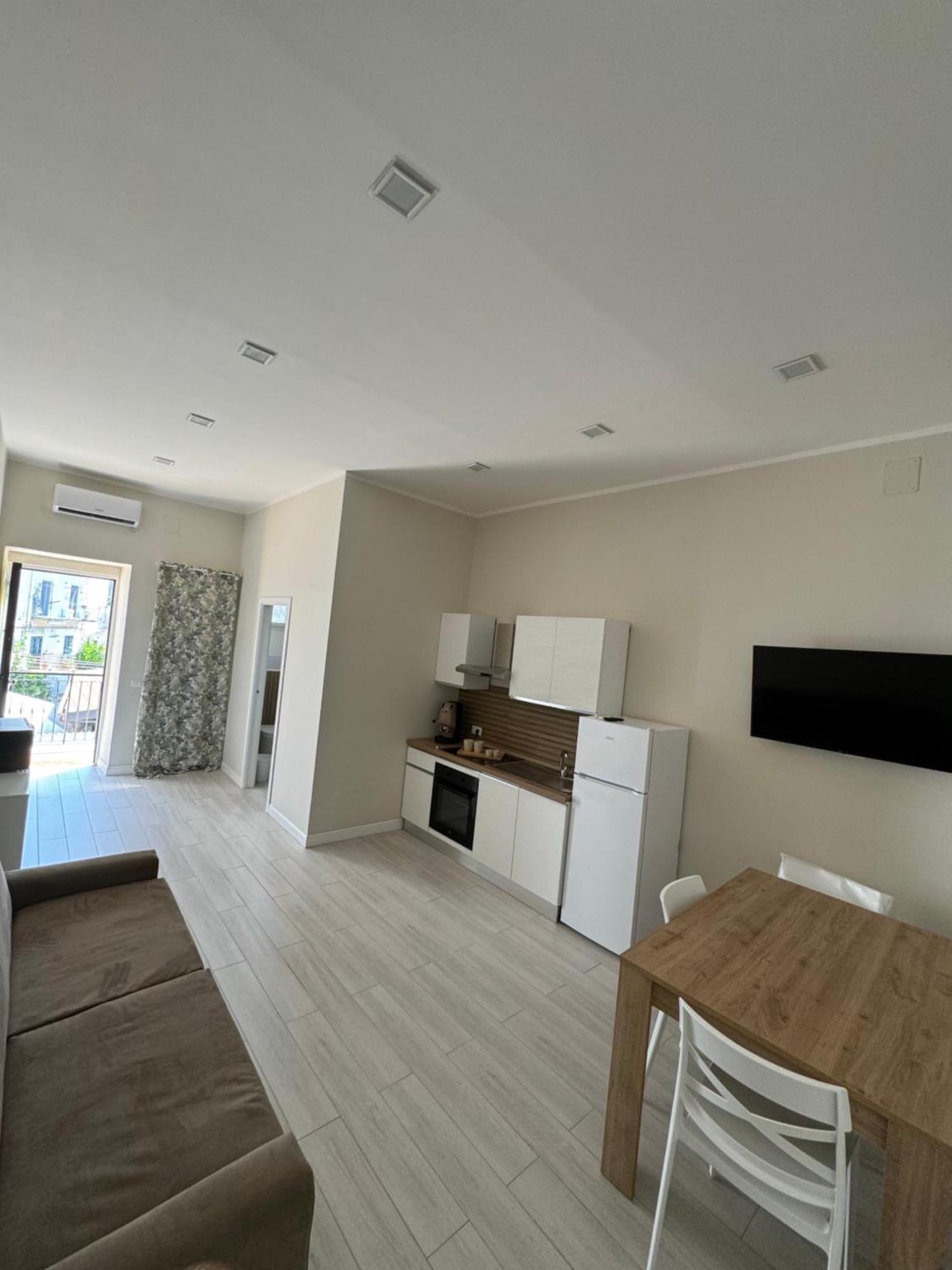 Airport House Apartment เนเปิลส์ ภายนอก รูปภาพ